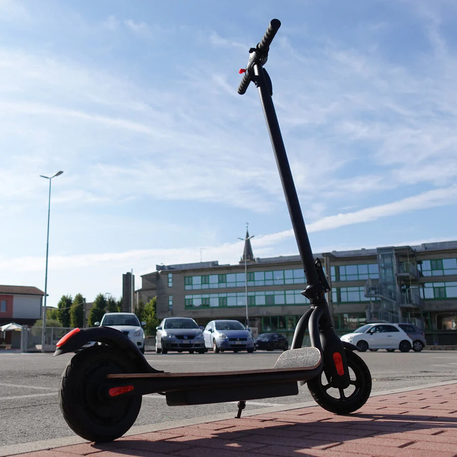 Electric Scooter S10BK with 7.5Ah Battery 250W Motor 8' wheels and LED Display
